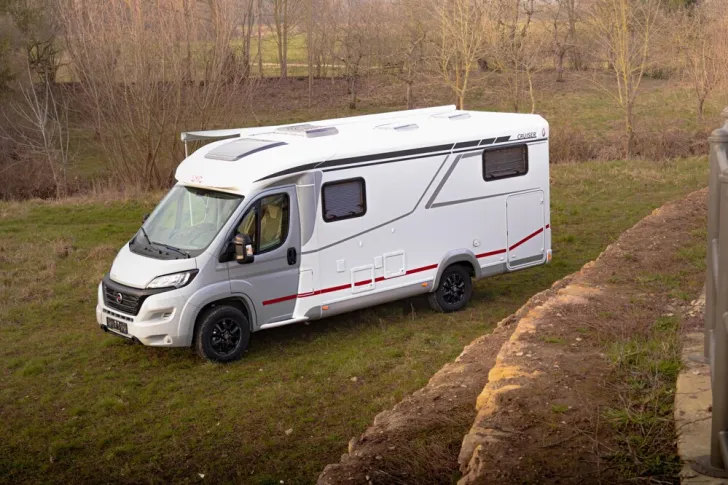 Fahrzeugbild LMC Cruiser V 646 G #7