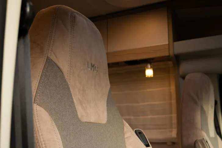 Fahrzeugbild LMC Cruiser V 646 G #14