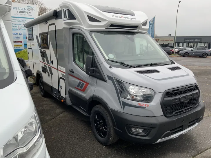 Fahrzeugbild Challenger S-Teilintegrierte S217 Sport Edition Arctic+Zubehör+Drive FORD #1