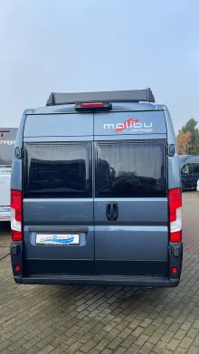 Frontal Hinten Malibu Van First Class - Two Rooms 640 LE RB 2026 Listenpreis: 105.800€