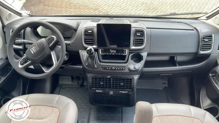 Fahrerhaus Malibu Van First Class - Two Rooms 640 LE RB 2026 Listenpreis: 105.800€