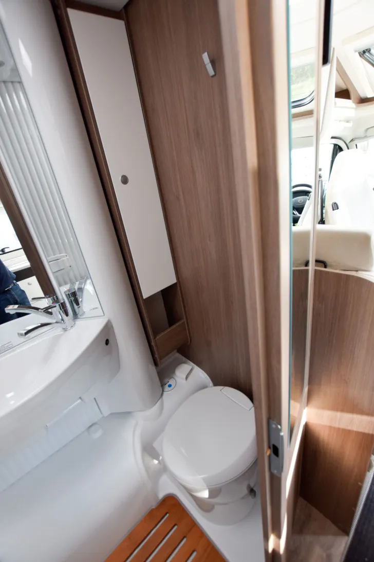 Fahrzeugbild Carado V337 pro+ *Automatik*RFK*TV-Paket* #19