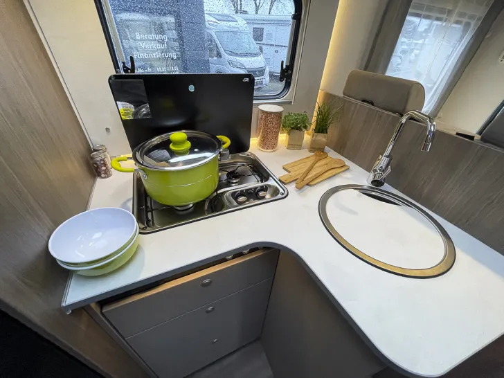 Fahrzeugbild Carado T448 pro+ *Hubbett*Bettenumbau* #21