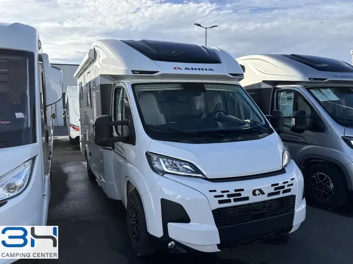 Frontal Vorne Adria Coral Axess 600 SL