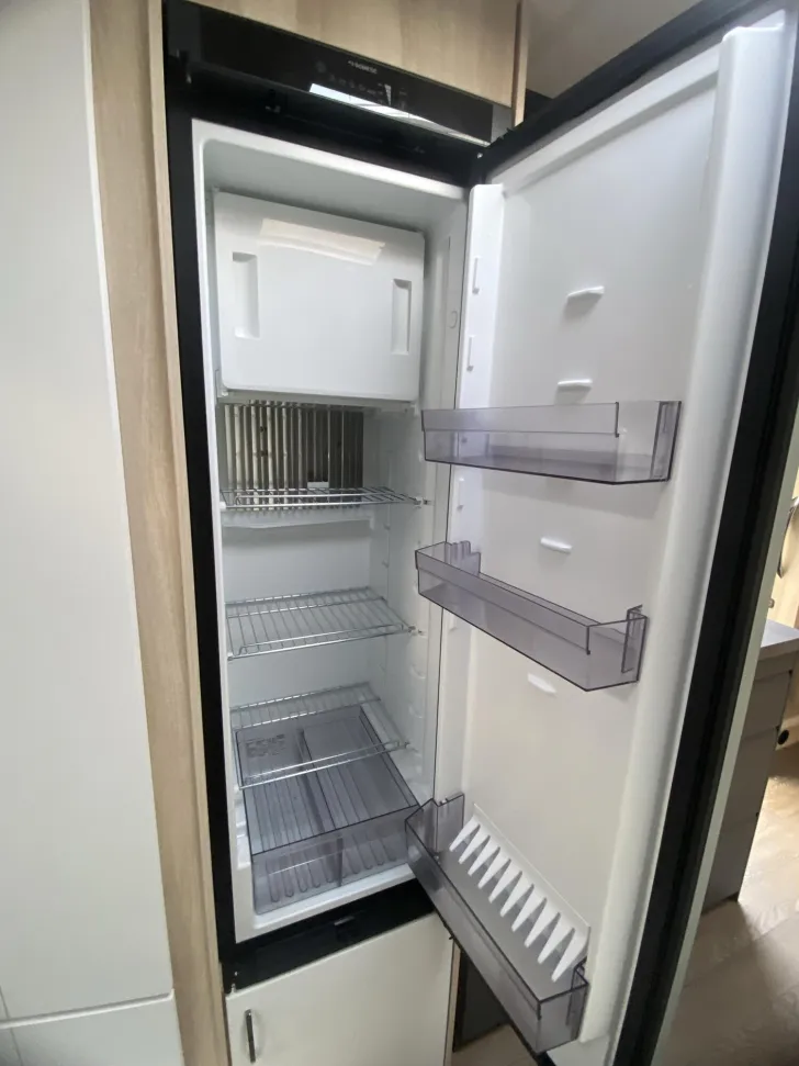 Fahrzeugbild Hobby De Luxe 560 KMFe - sehr gepflegt/ Vorzelt #10