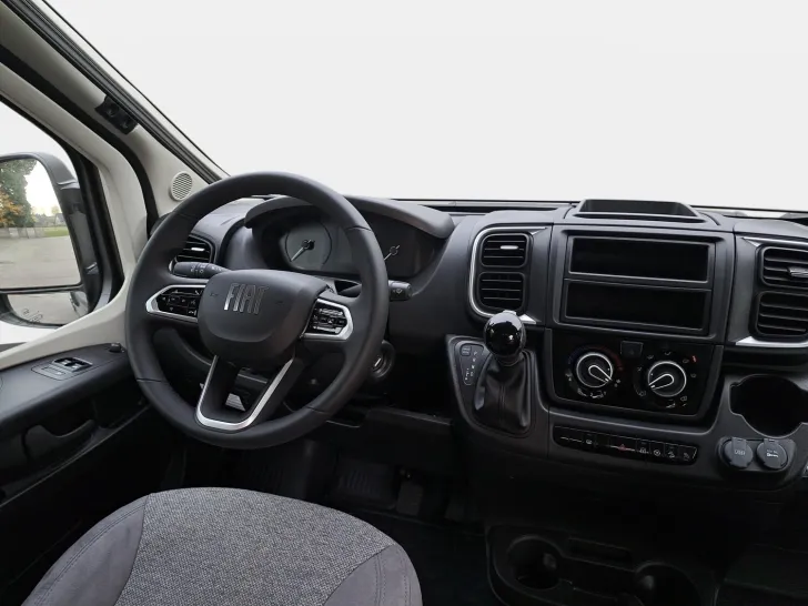 Fahrzeugbild Carado pro CV 602 Automatik, Solar, Rahmenfenster #11