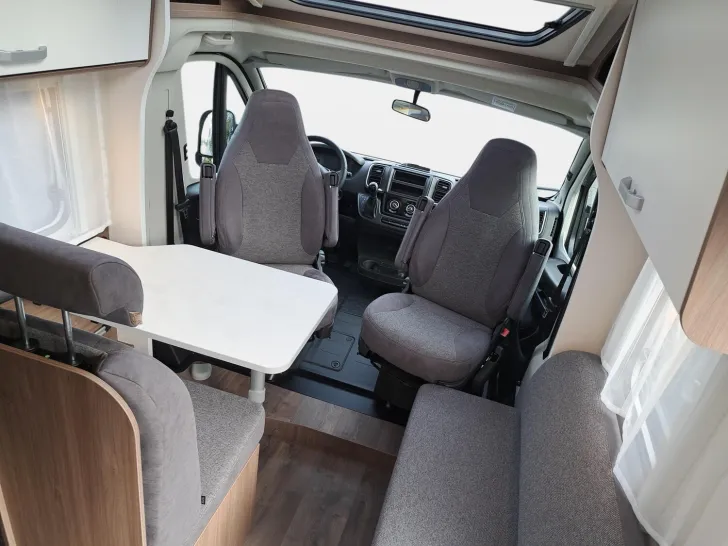 Fahrzeugbild Carado V 347 Pro+ Automatik, Solar, TV-Paket #9