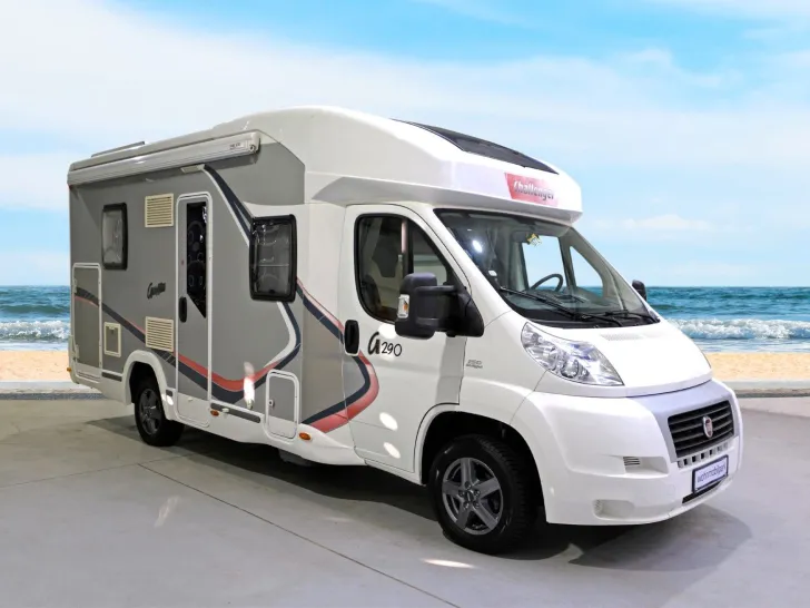 Fahrzeugbild Challenger Graphite 290 M14 / Hubbett / Solar / Klima #1