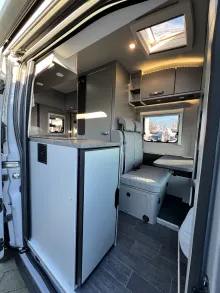 Sitzgruppe Weinsberg CaraTour 550 MQ Ford Automatik Fliegentür