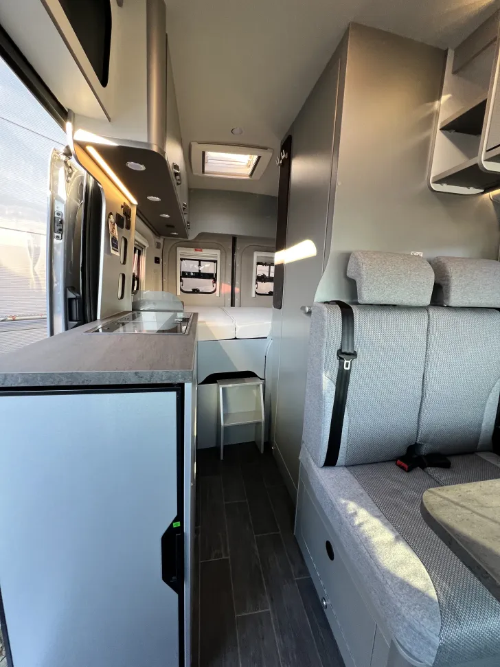 Weitere Sitzgruppe Weinsberg CaraTour 550 MQ Ford Automatik Fliegentür