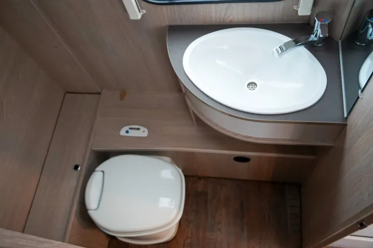 Fahrzeugbild Bürstner Premio Life 425TS Brava *1.Hand*Mover* #8