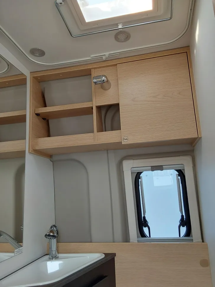 Fahrzeugbild Sunlight Cliff 540 Peugeot #9