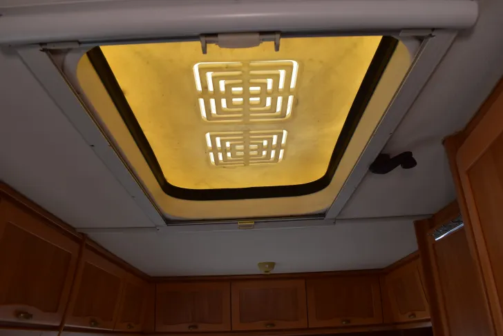 Fahrzeugbild Hymer Eriba Nova 400 Fahrradträger, Vorzelt #6