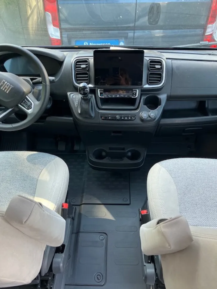 Fahrzeugbild Carado CV600 pro+ *Aufstelldach*Autom.*CombiD*Navi* #10