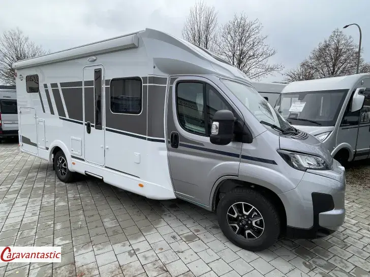 Fahrzeugbild Carado TEILINTEGRIERTE 448 #1