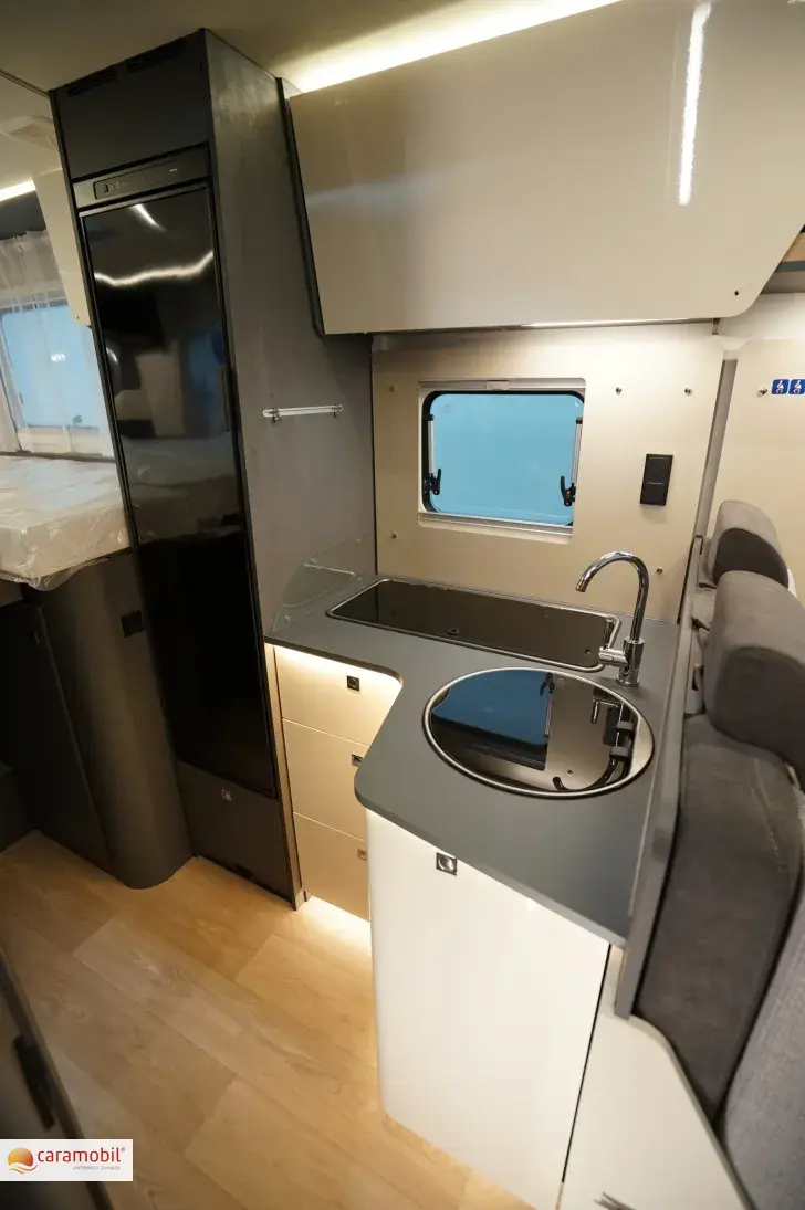 Fahrzeugbild Laika Kosmo L 319 (Autom. Navi Markise) #11