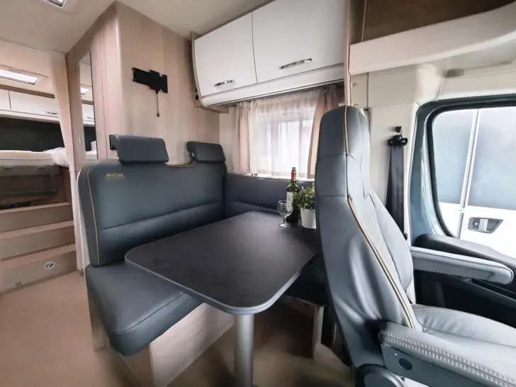 Fahrzeugbild Bürstner Lyseo Time Skyline 690 G Verfüg./Sparen Sie 20.390,- € #7