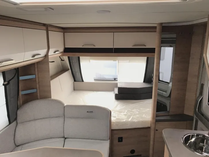 Fahrzeugbild Knaus Südwind BLACK SELECTION 580 QS Mod.2026; 2000kg #6
