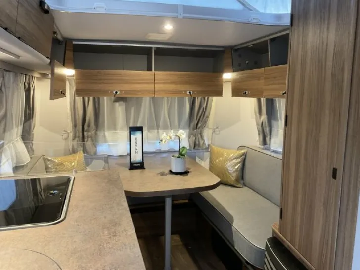 Fahrzeugbild Hymer Eriba ERIBA Touring 430 / EDITION-LEGEND / 1.2t #8