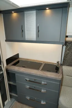 Bild 8 Hobby De Luxe 400 SFe (05) Sackmarkise Thule, FH