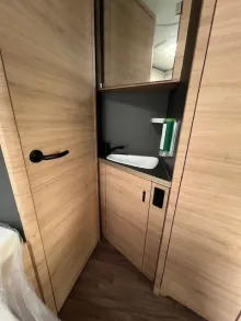 Fahrzeugbild Knaus L!VE WAVE 650 MF Platinum Selection Mietwagen verfügbar ab Nov`26 #9