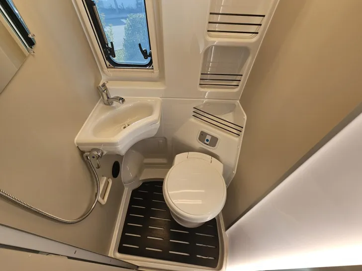 Fahrzeugbild Westfalia Columbus 600 E 180 PS Automatik |Premium-Paket | #8