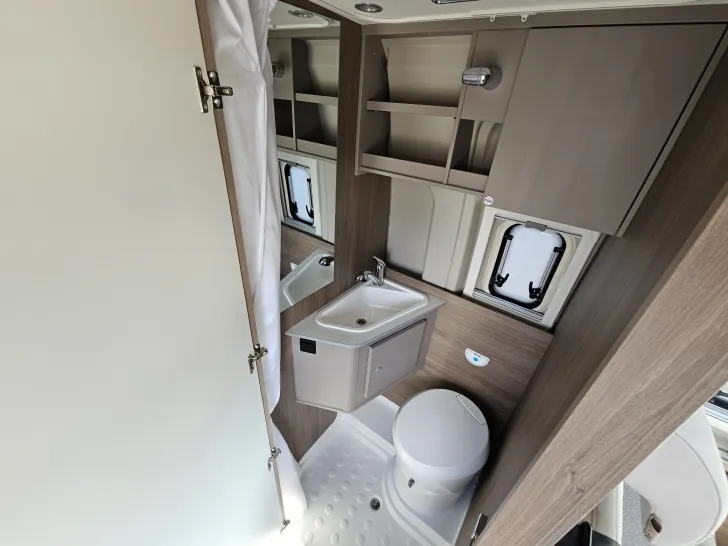 Fahrzeugbild Carado CV 540 PRO UPE: 77011,- #16