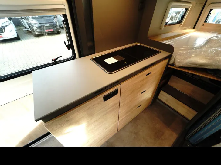 Fahrzeugbild Dethleffs Globetrail 640 ES Fiat 4,25t Schlafdach Klima #22