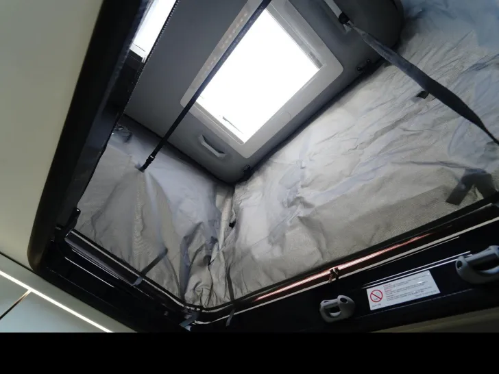 Fahrzeugbild Dethleffs Globetrail 640 ES Fiat 4,25t Schlafdach Klima #30