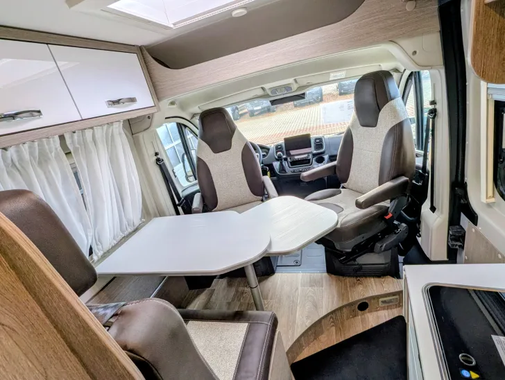 Fahrzeugbild Pössl D-Line 2WIN Plus Modell 2026 Sie sparen 2.910,- #5