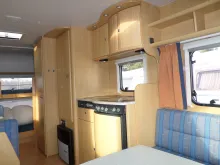 Fahrzeugbild Dethleffs Camper 490 TK Nr. 82 -Etagenb.,2 Sitzgruppen #4