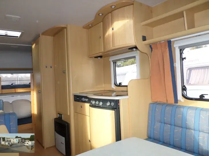 Fahrzeugbild Dethleffs Camper 490 TK Nr. 82 -Etagenb.,2 Sitzgruppen #4