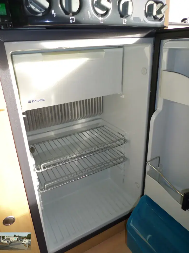 Fahrzeugbild Dethleffs Camper 490 TK Nr. 82 -Etagenb.,2 Sitzgruppen #12