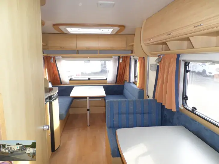 Fahrzeugbild Dethleffs Camper 490 TK Nr. 82 -Etagenb.,2 Sitzgruppen #22