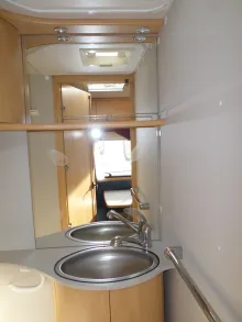 Fahrzeugbild Dethleffs Camper 490 TK Nr. 82 -Etagenb.,2 Sitzgruppen #25