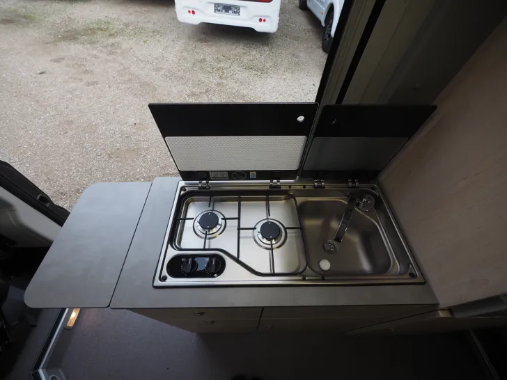 Fahrzeugbild Clever Runner, D+E Heizung, Fenster zus., Assistenzen #10