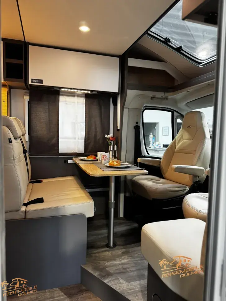 Fahrzeugbild LMC Tourer Lift H 660 G Automatik 70 Jahre #9