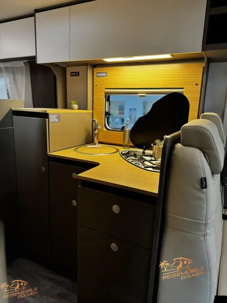 Fahrzeugbild LMC Tourer Lift H 660 G Automatik 70 Jahre #14