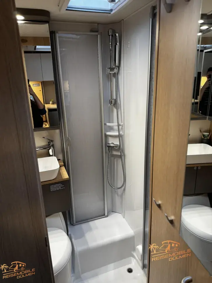 Fahrzeugbild LMC Tourer Lift H 660 G Automatik 70 Jahre #20