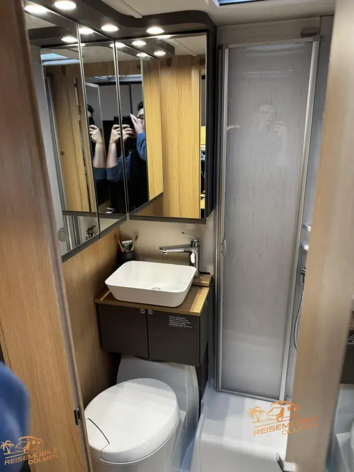 Fahrzeugbild LMC Tourer Lift H 660 G Automatik 70 Jahre #21