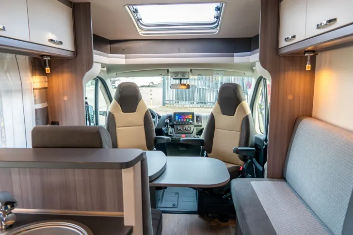 Fahrzeugbild Hobby Optima OnTour T70E *Navi*RFK*Einzelb.*Heckbad* #12