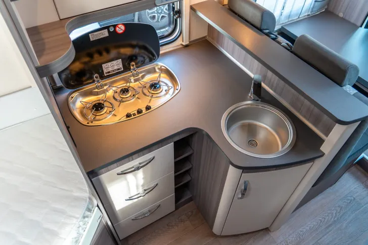 Fahrzeugbild Hobby Optima OnTour T70E *Navi*RFK*Einzelb.*Heckbad* #15