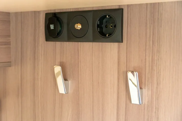 Fahrzeugbild Hobby Optima OnTour T70E *Navi*RFK*Einzelb.*Heckbad* #21