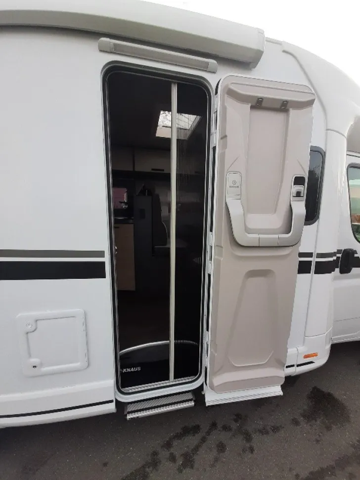 Fahrzeugbild Knaus L!VE/LIVE TI 700 MEG Platinum Selection #6