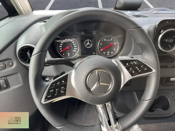 Fahrzeugbild Malibu I 470 RB LE K Vorführfzg! Mercedes comfort MJ26 #11