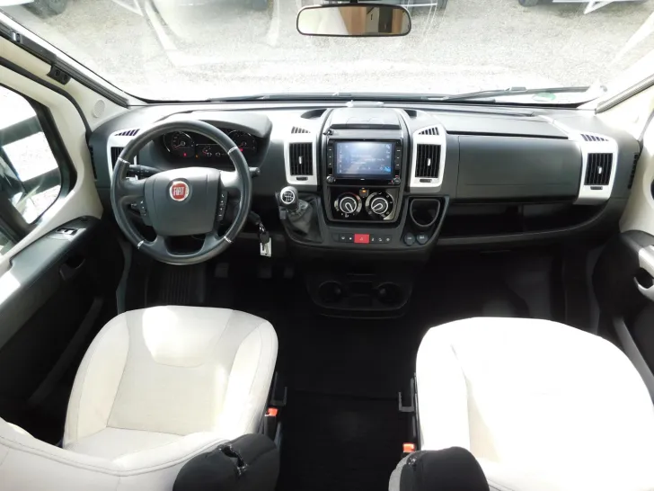 Fahrzeugbild Bürstner Lyseo Time T Limited T 736 Solar,AHK,Klimaanlage #5