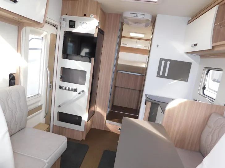 Fahrzeugbild Bürstner Lyseo Time T Limited T 736 Solar,AHK,Klimaanlage #8