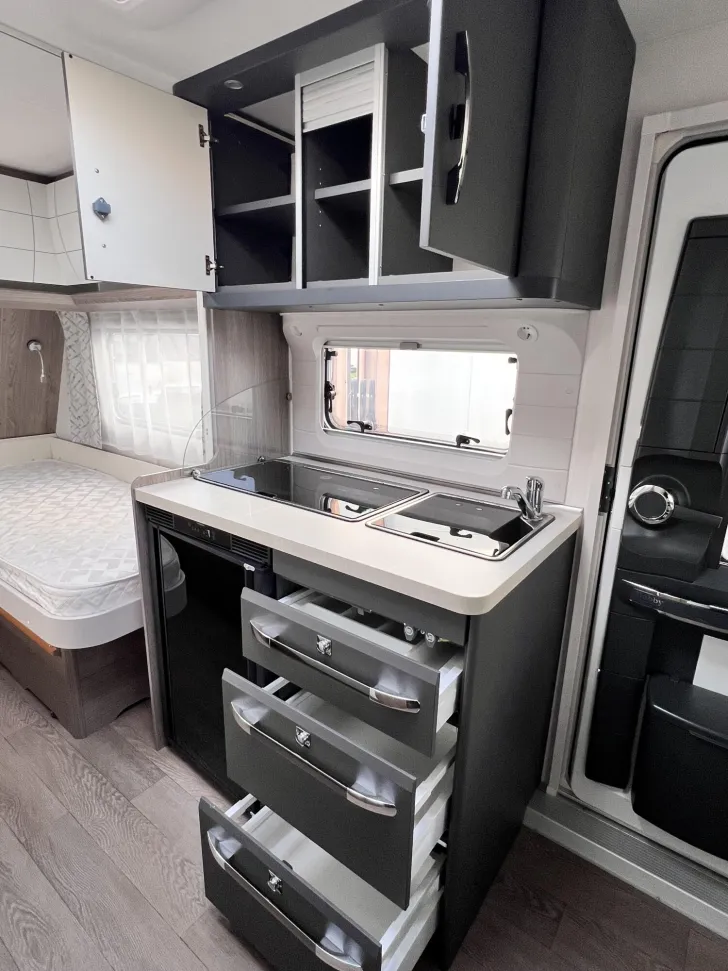 Fahrzeugbild Hobby OnTour 460 DL -Vorzelt #9