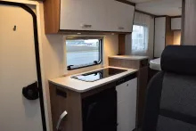Fahrzeugbild Carado VAN V339 pro+ Queensbett, Combi-E, Variobad #9