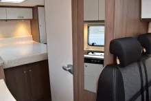 Fahrzeugbild Carado VAN V339 pro+ Queensbett, Combi-E, Variobad #10